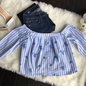 ✨NEW Off the Shoulder Blue Floral Crop Top